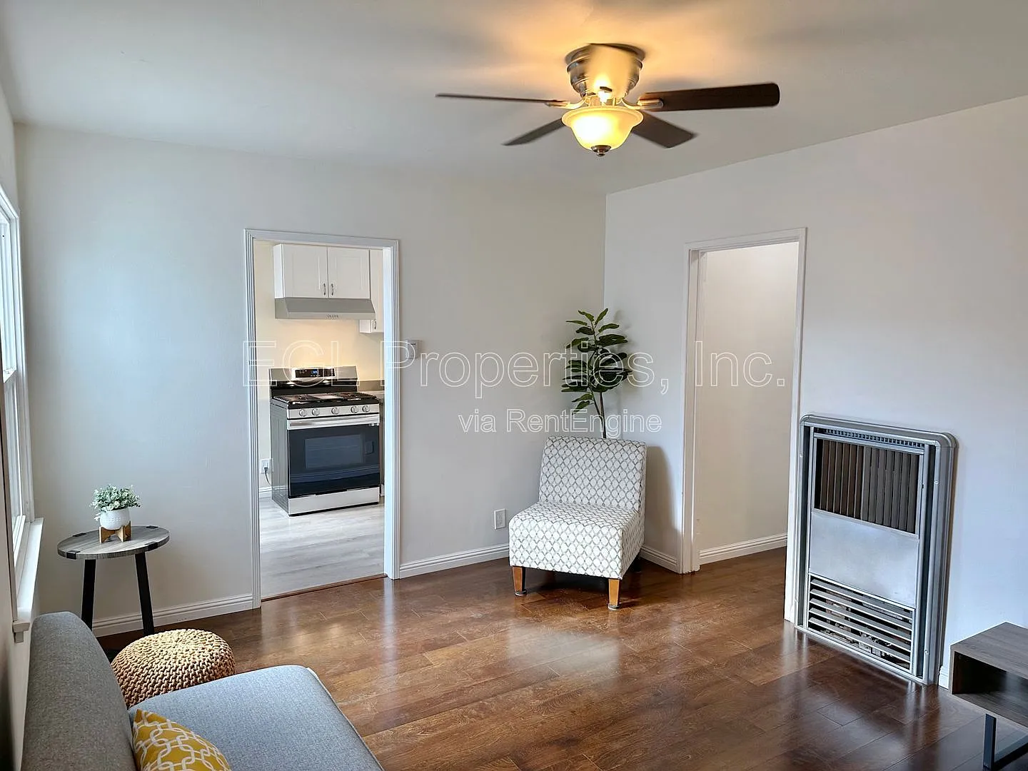 1 bed, 1.0 bath, 800 sqft, $1,645 — Photo 2