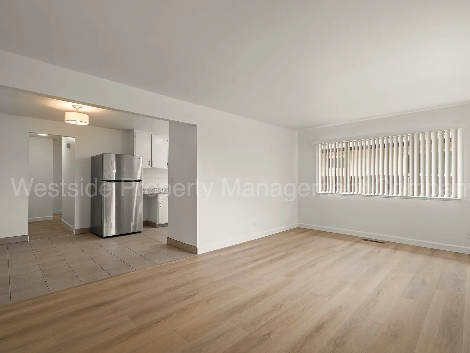 3 bed, 1000 sqft, $3,795 — Photo 2