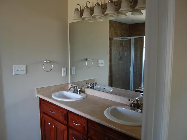 4501 Country Oak Dr — Photo 10
