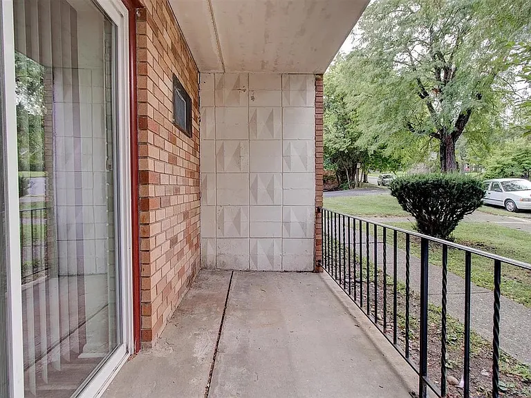 426 Keystone Ave #2 — Photo 2