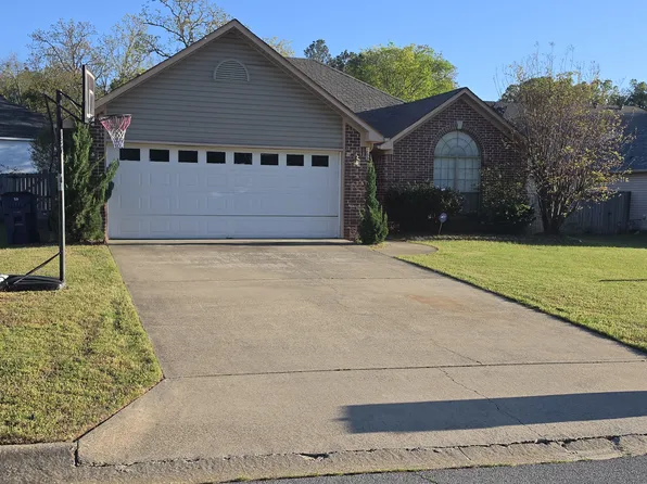 59 Park Ridge Dr, Maumelle, AR 72113