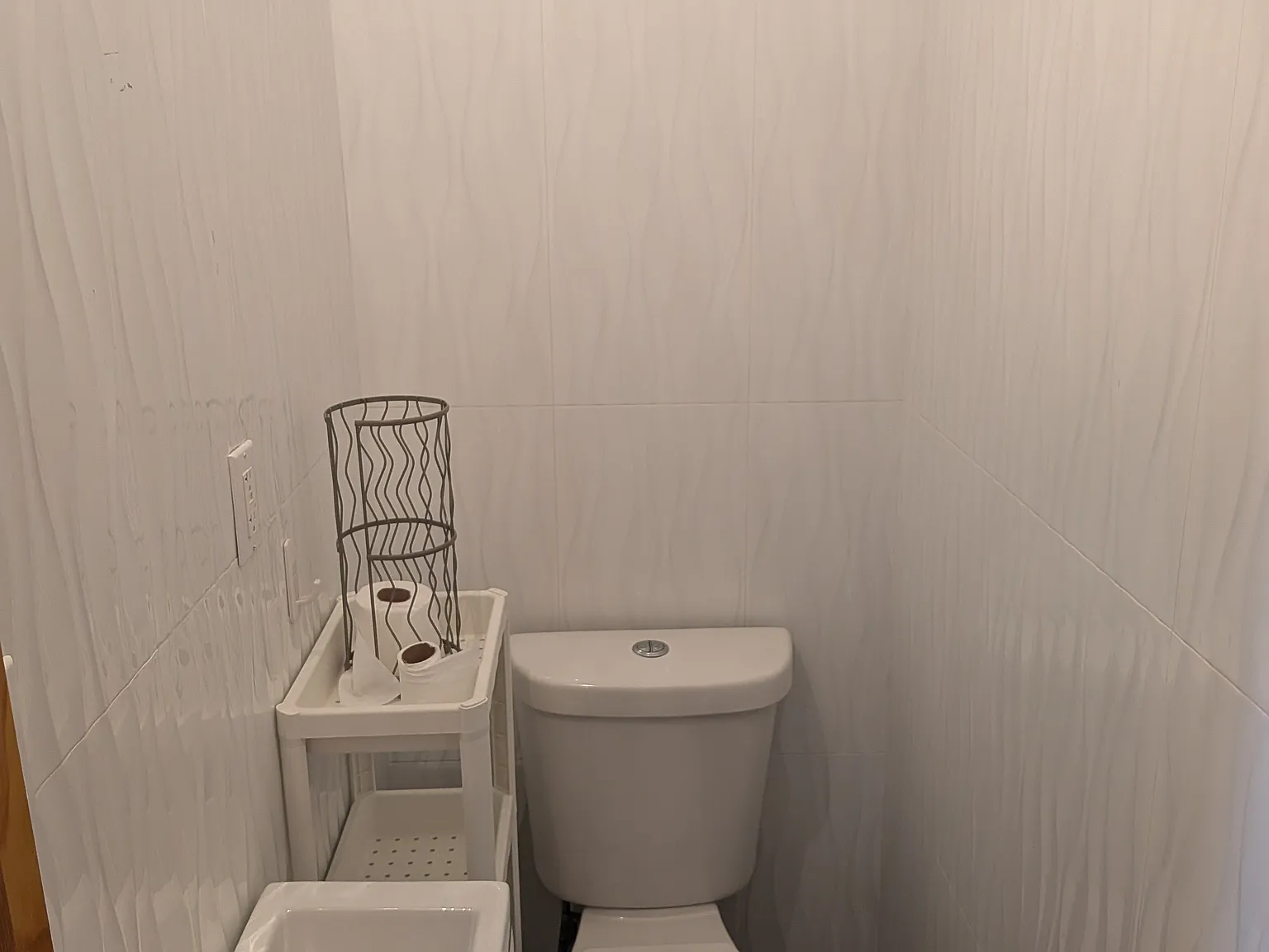 4 bed, 1.5 bath, 1200 sqft, $3,400 — Photo 4
