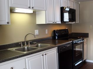 110 Keith Dr, Zionsville, IN 46077