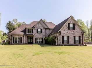 3271 Nikki Lake Dr, Nesbit, MS 38651