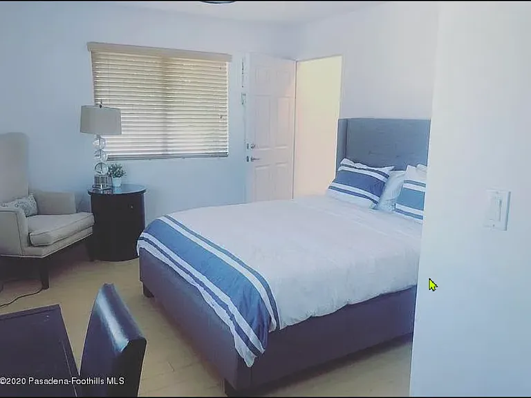 748 1/2 N La Jolla Ave #1/2 — Photo 5