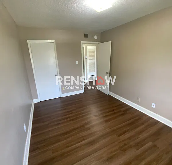 1401 Meeks St #B7 — Photo 10