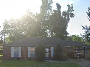 5130 Long Branch Dr, Memphis, TN 38109