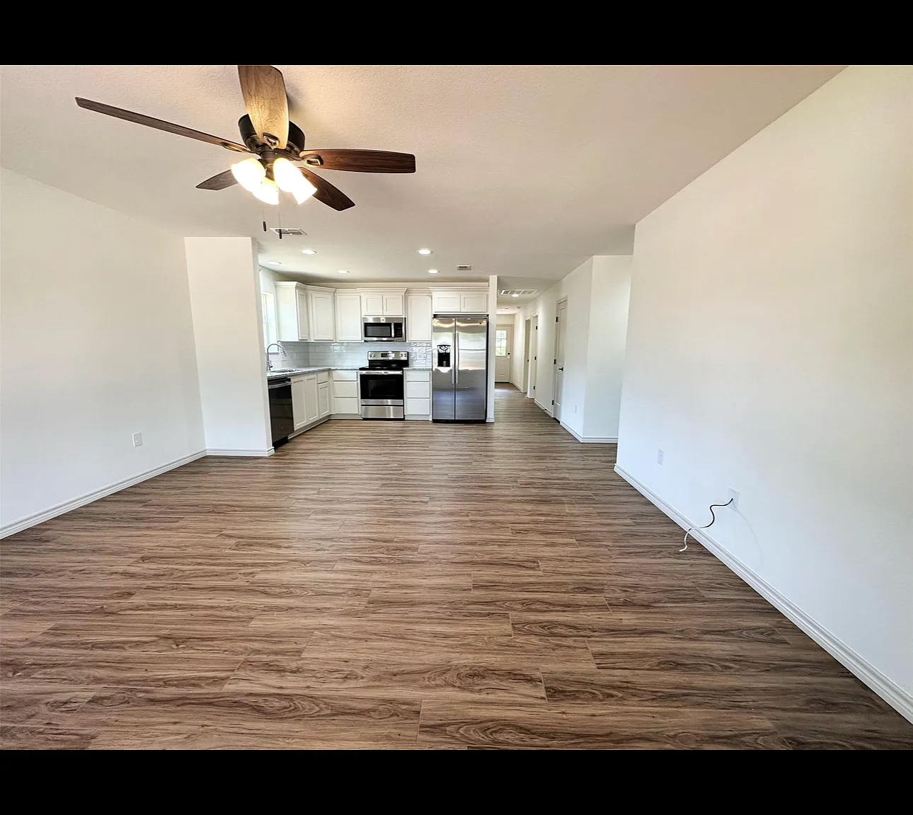 3 bed, 1260 sqft, $3,000 — Photo 2