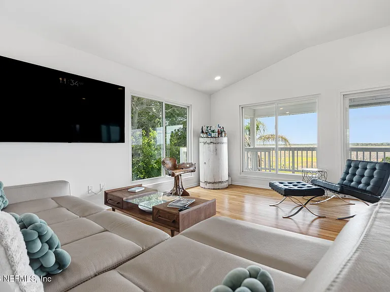 149 Beachside Dr — Photo 24