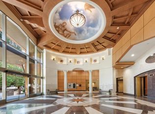 1189 Howe St #811, Vancouver, BC V6Z 2X4