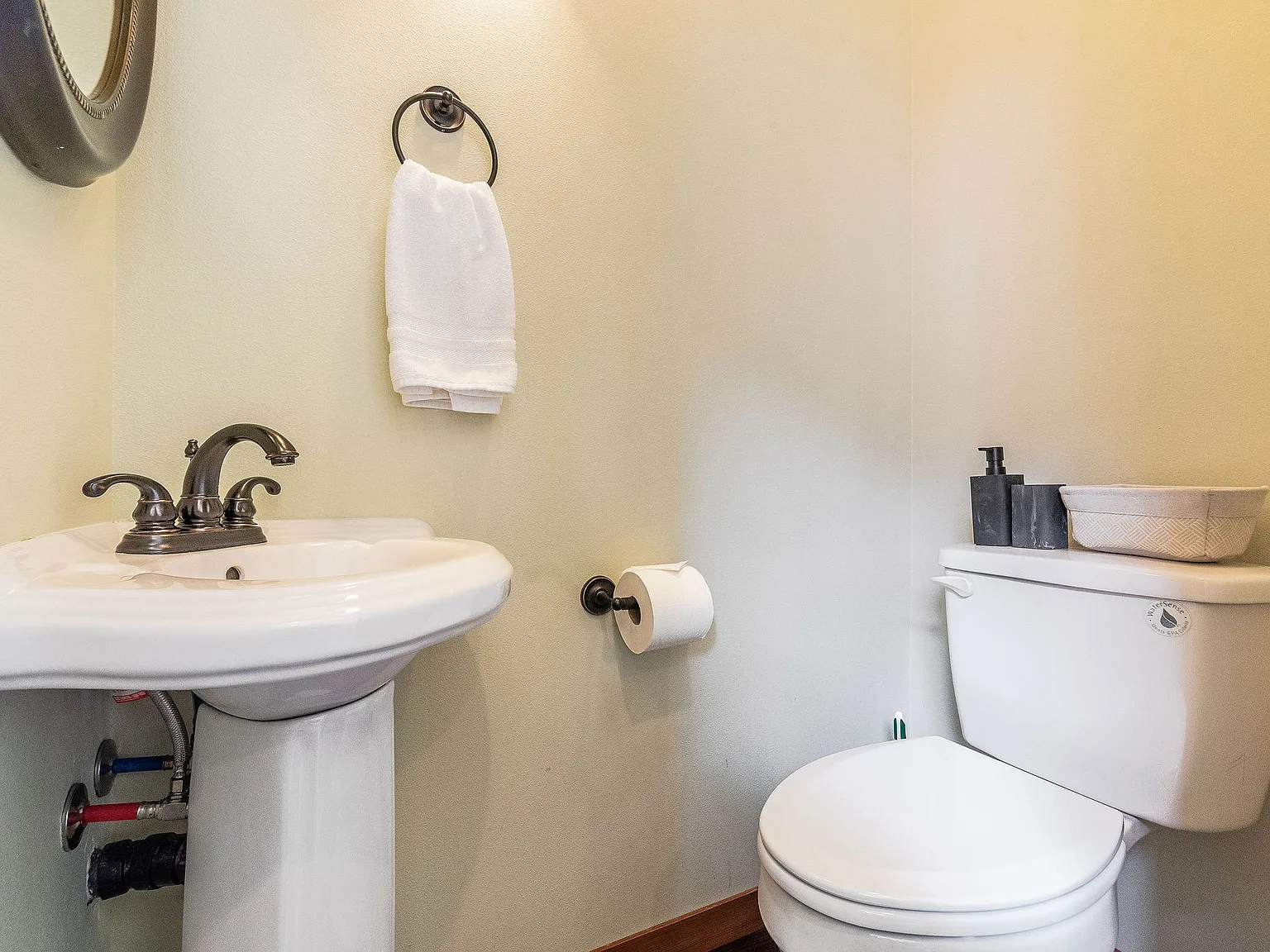 Lincoln Square Townhomes — Photo 3