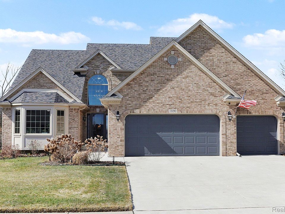 1st image of 33292 Mallard Dr