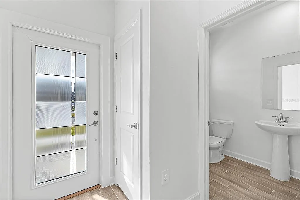 3 bed, 2.5 bath, 1792 sqft, $2,450 — Photo 4