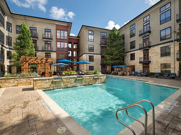 Pool and Outdoor Lounge