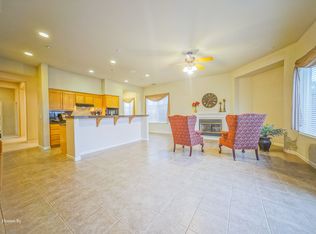 370 Roundhill Dr, Brentwood, CA