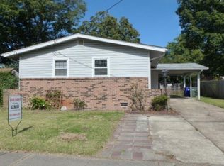 910 Brentwood Dr, Norfolk, VA 23518