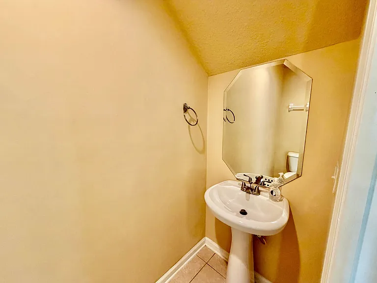 3654 Hartsfield Forest Cir — Photo 7