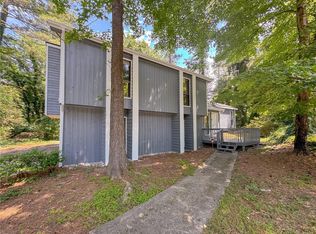 899 Post Road Cir, Stone Mountain, GA 30088