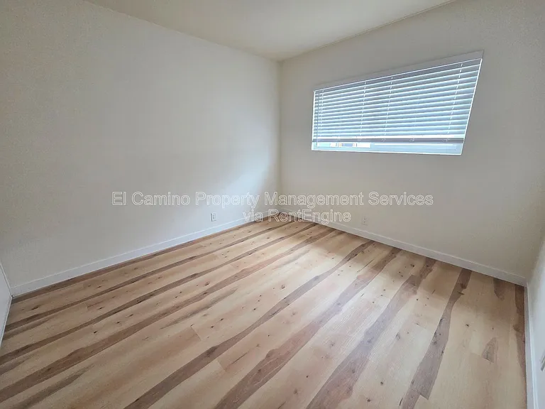 3164 Pine Ave — Photo 14