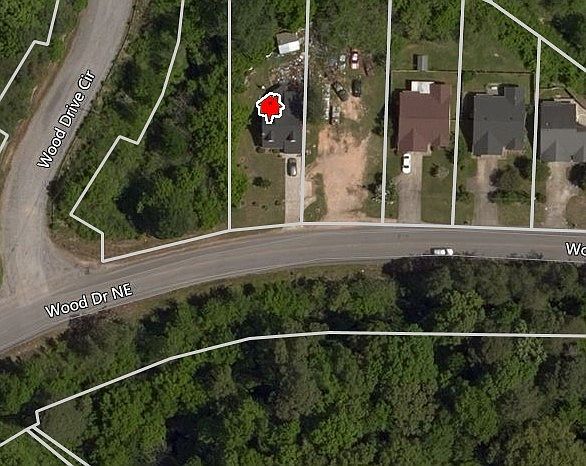 2nd image of 3310 Wood Dr NE