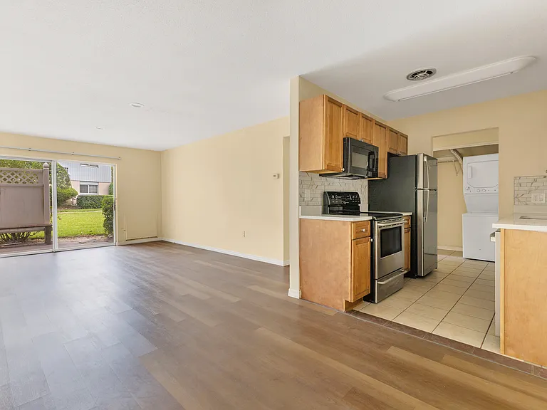 Kitchen/ Dinning Room