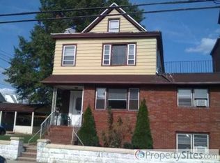 36 Charles St, Lodi, NJ 07644