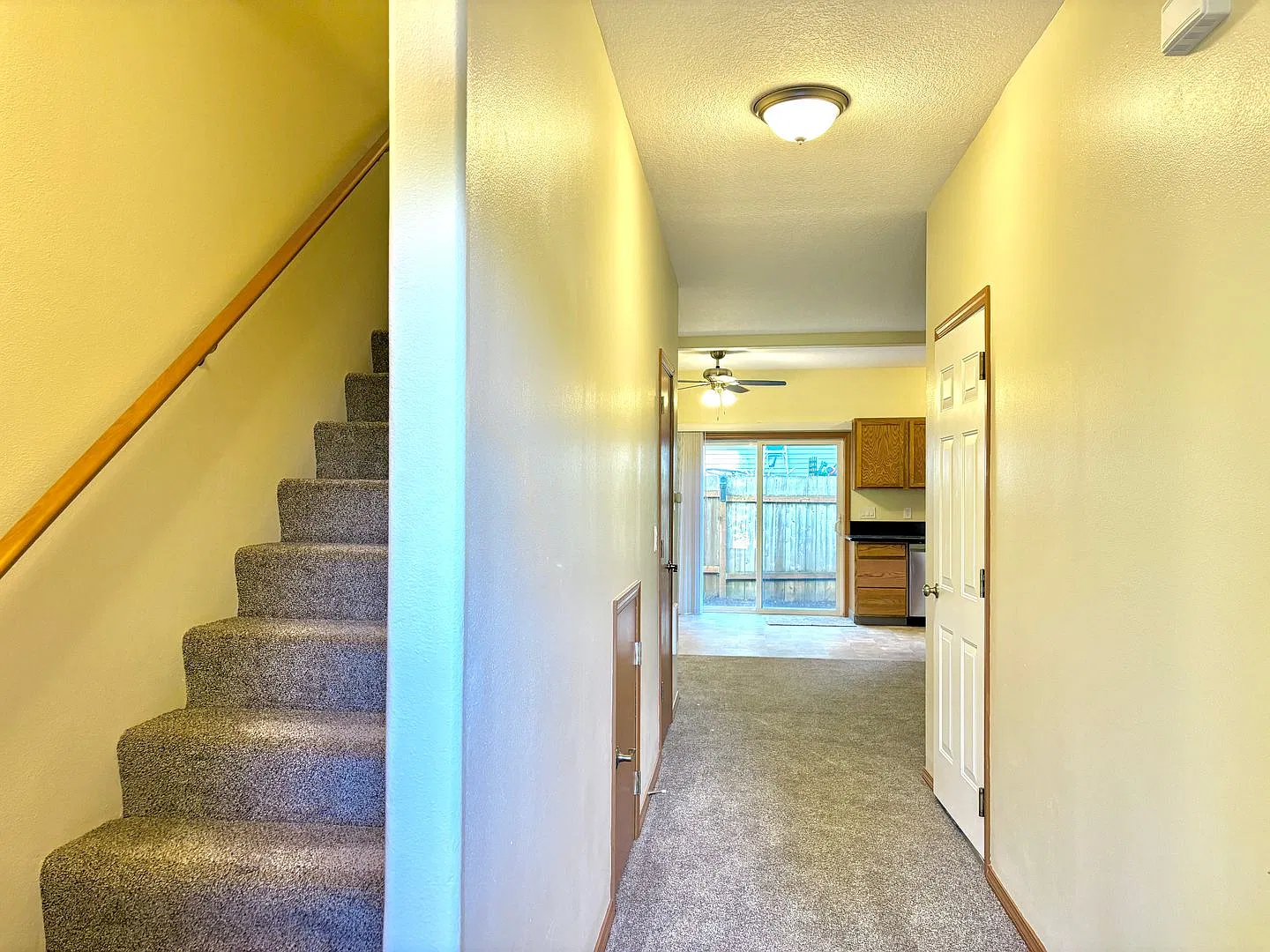 GREEJ05 — Photo 2
