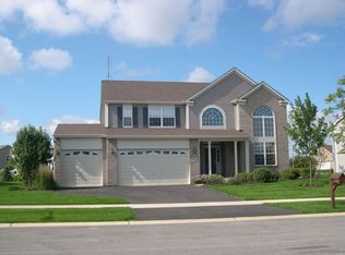 840 Myers Rd, Sugar Grove, IL 60554