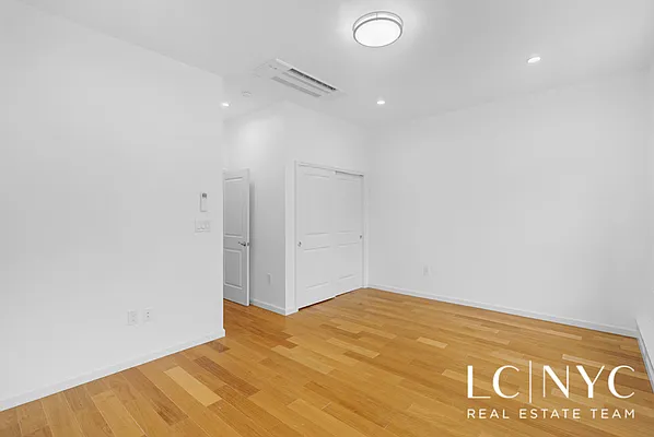 Rented by Keller Williams NYC | media 10