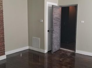 698 E 241st St, Bronx, NY 10470