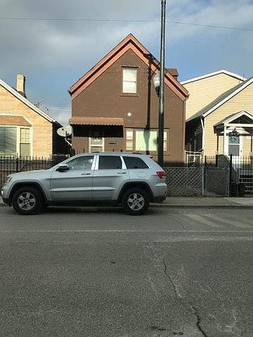 1st image of 2640 W Grand Ave #1