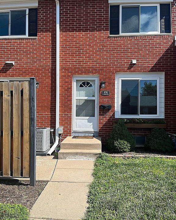 1st image of 170 Arbor Ct
