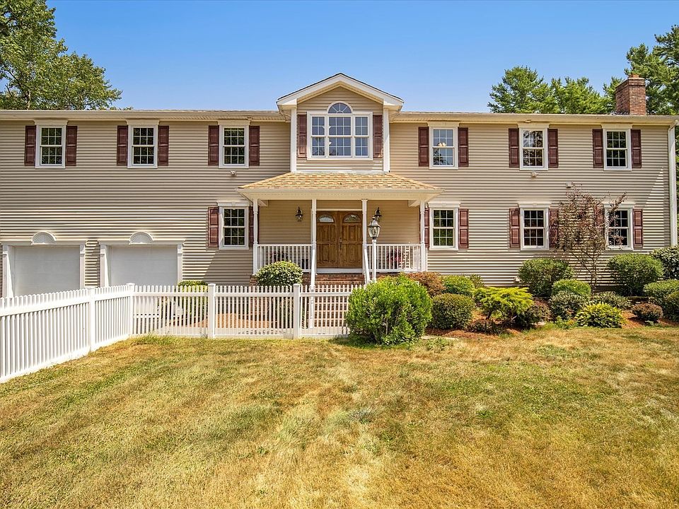 1st image of 220 Mattapoisett Rd