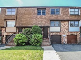 1905 Merrywood Dr, Edison, NJ 08817