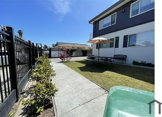 2 bed, 1000 sqft, $2,500 — Photo 4