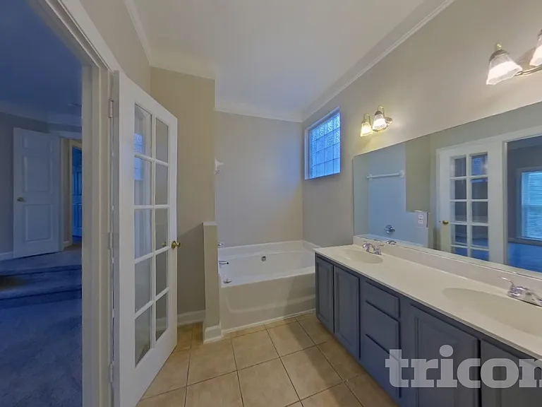 201 Clearmeadow Dr — Photo 8