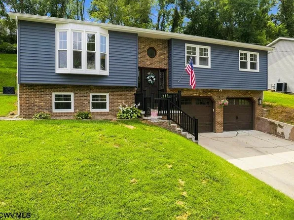12 Coolview Ln, Bridgeport, WV 26330