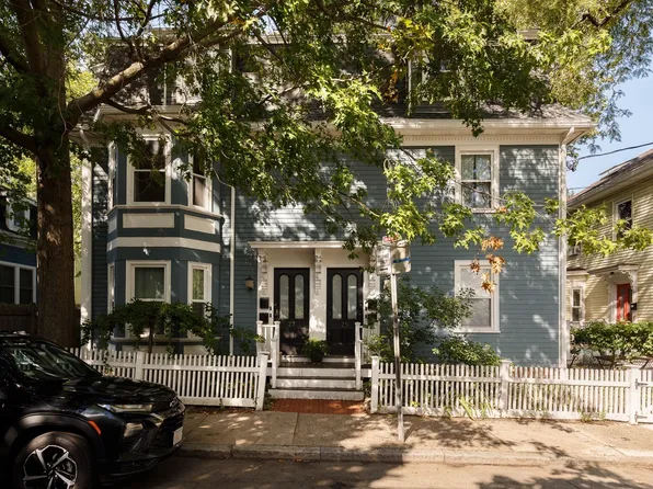 25 Chalk St #2, Cambridge, MA 02139