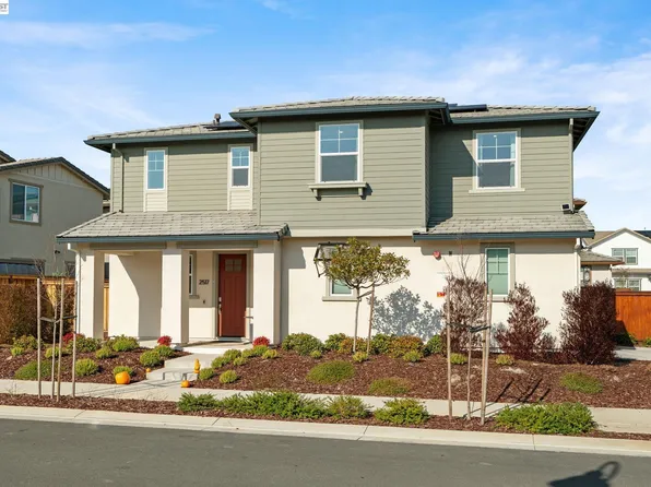 2517 Cyan Dr, Fairfield, CA 94533