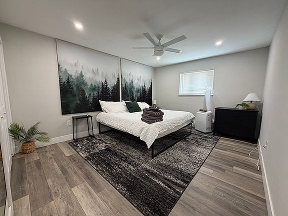 3rd image of 711 Harry St APT 1B