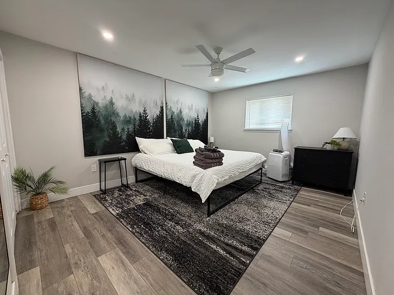 711 Harry St #1B — Photo 3
