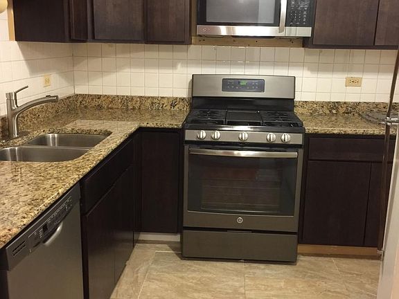4th image of 4939 S Dorchester Ave APT 4G