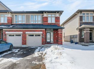 790 Cairn Cres, Ottawa, ON K1W0P7