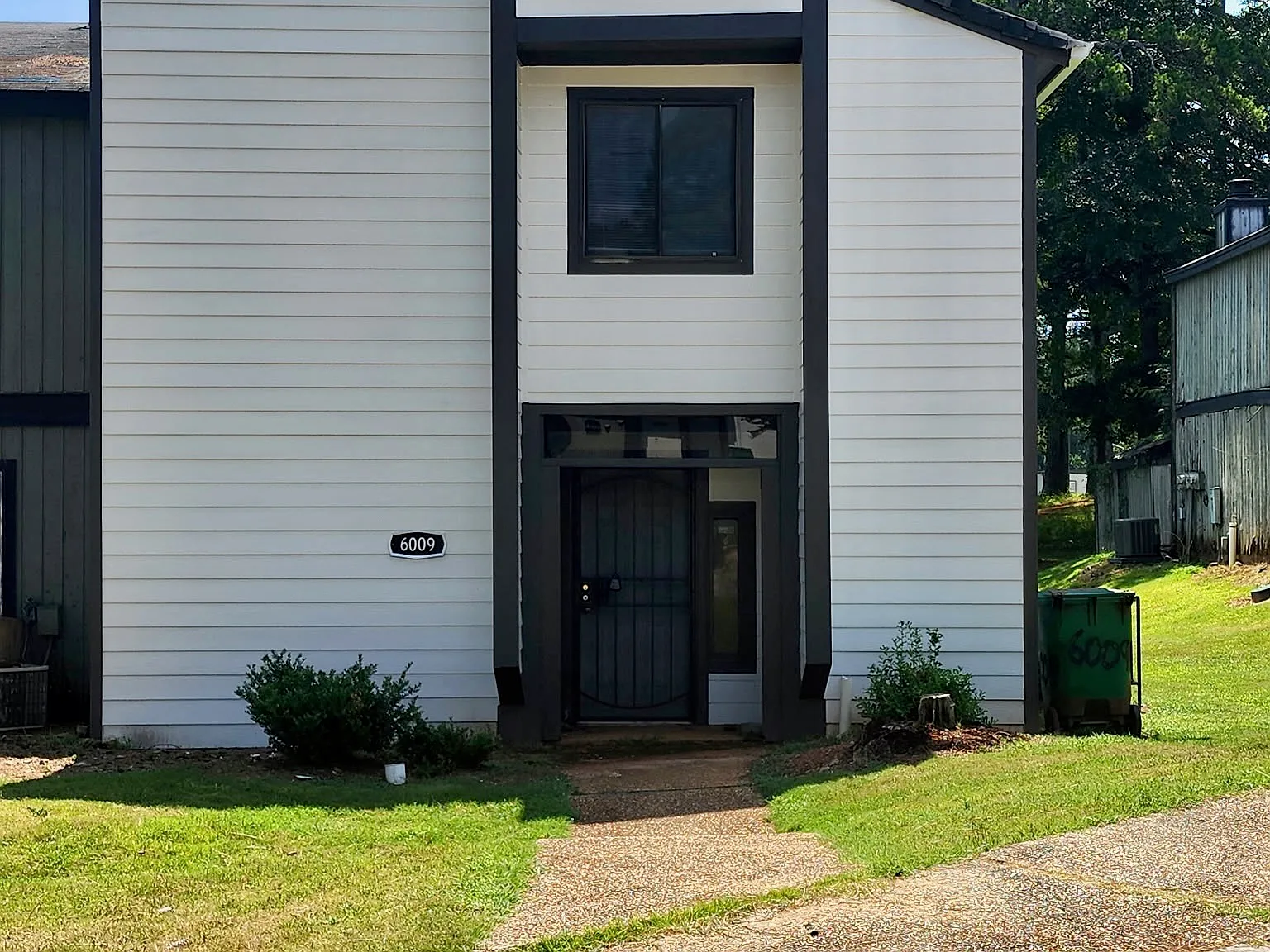 3 bed, 2.5 bath, 1724 sqft, $1,650 — Photo 2