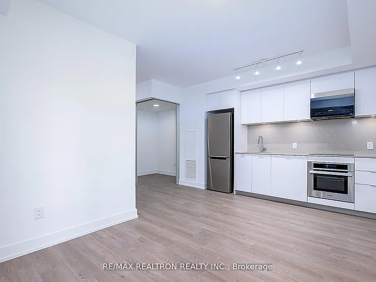8 Cedarland Dr #826 — Photo 4