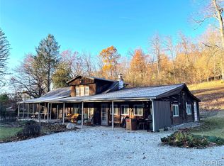 370 Hencken Hollow Ln, Saint Clair, MO 63077