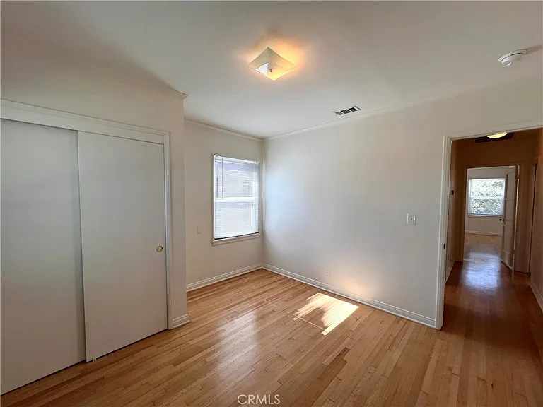 5618 Fallsgrove St — Photo 16