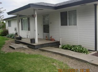5910 Ahtanum Rd, Yakima, WA 98903
