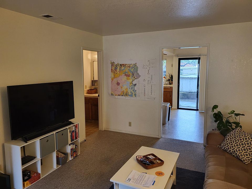 1st image of 860 Boysen Ave #7