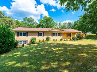 2628 27th St NE, Hickory, NC 28601